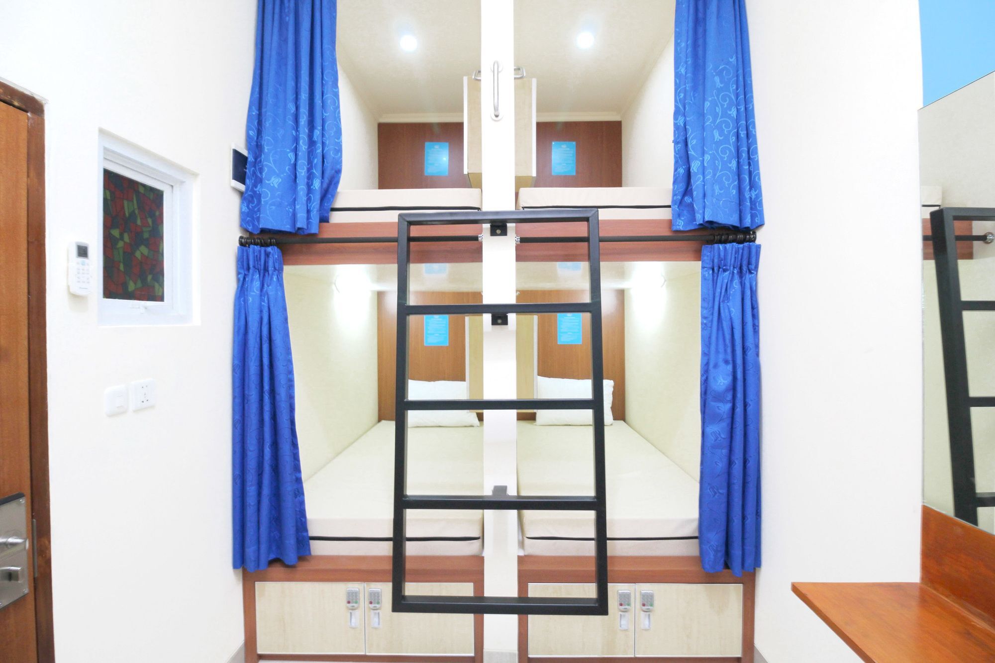 Sky Inn Glodok 1 Джакарта Экстерьер фото